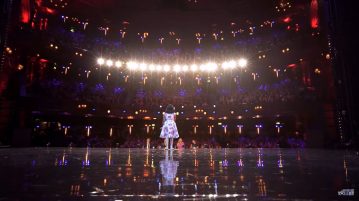 Watch: is this the greatest show in Earth?